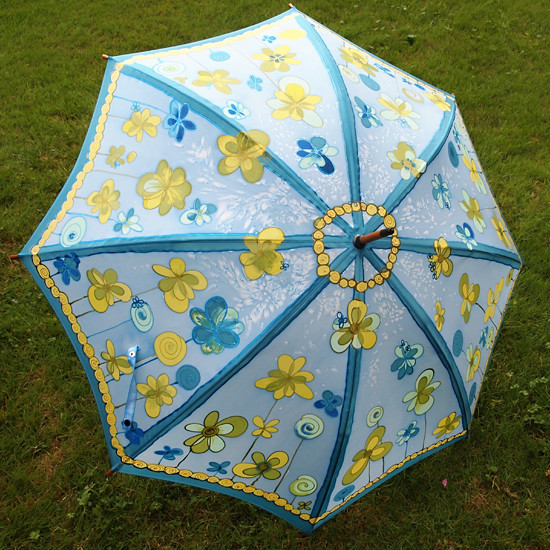 Pomalovaný deštník s mozaikou