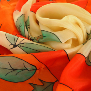 Hedvábný šátek. Listy v slunečném podzimu, 90x90