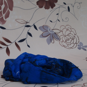 Hedvábný šátek Modráskový