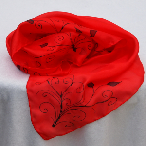 Hedvábný šátek - Černý ornament v červené