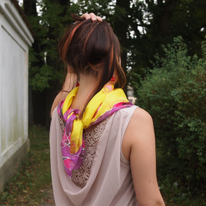 Hedvábný šátek - Žlutý s mozaikou